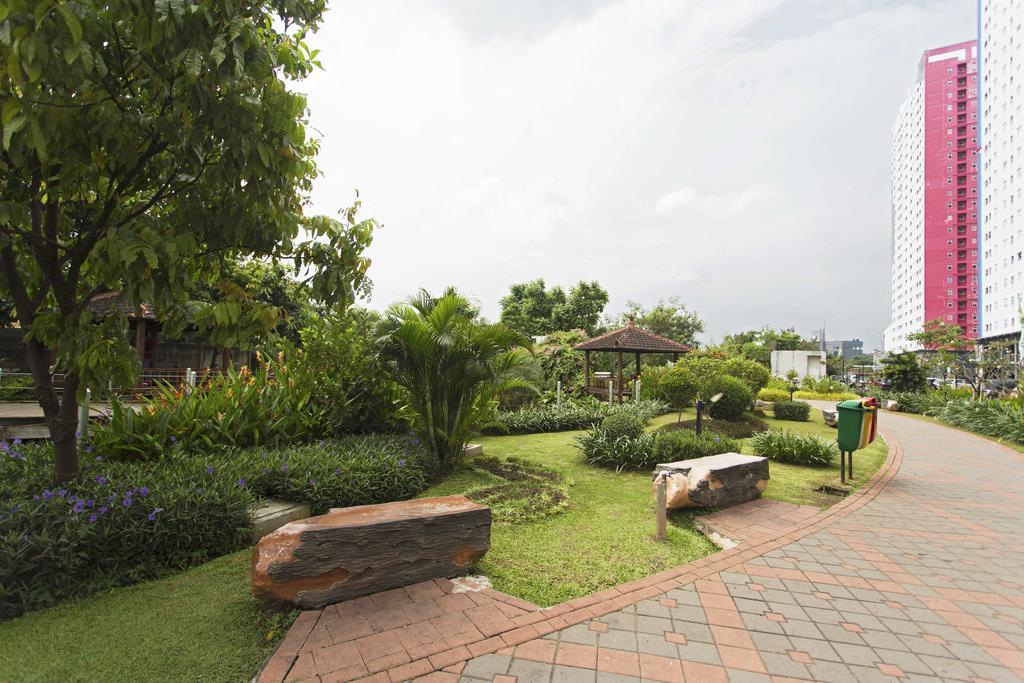 Reddoorz Apartment @ Green Pramuka Jacarta Exterior foto