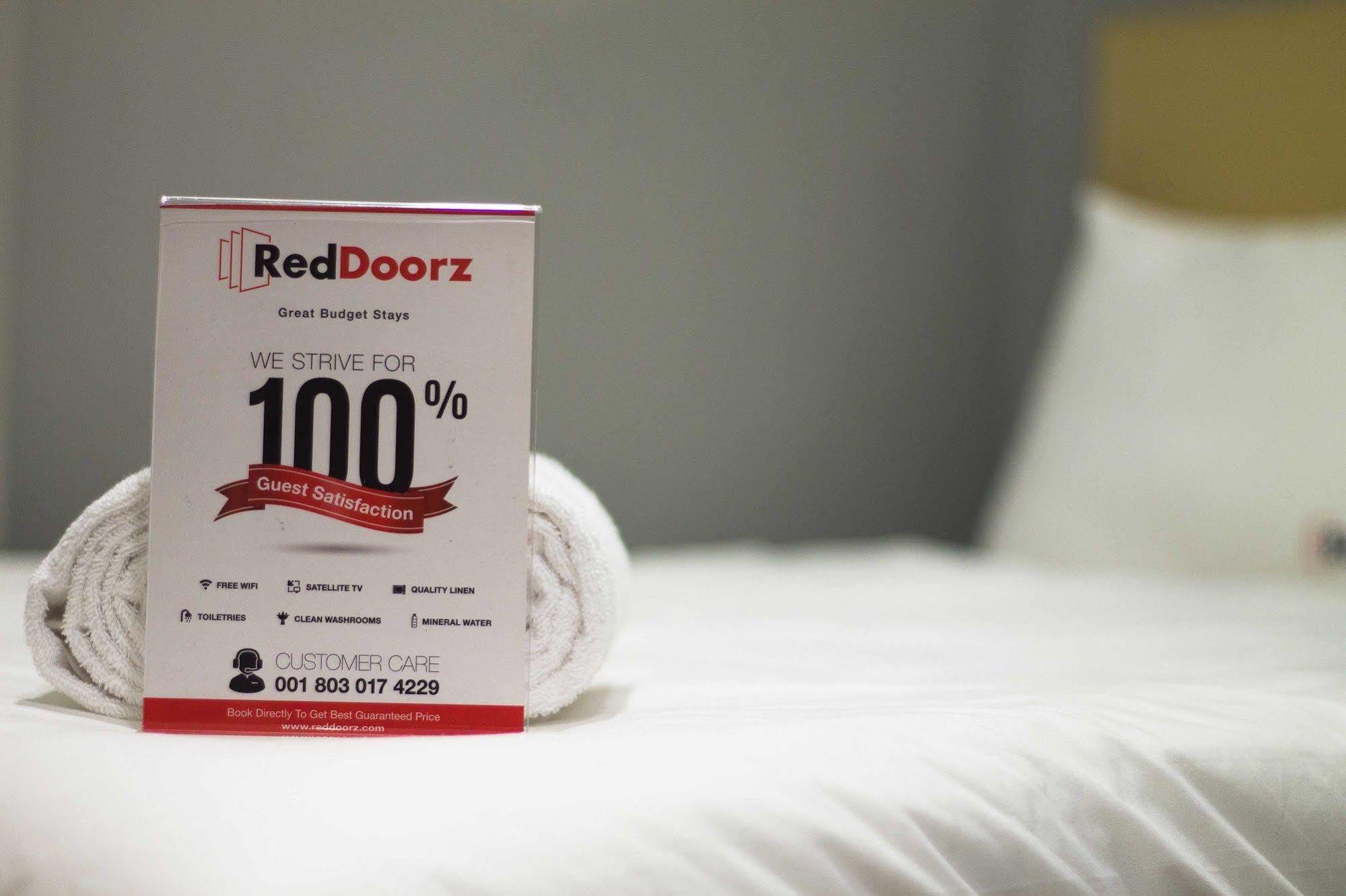 Reddoorz Apartment @ Green Pramuka Jacarta Exterior foto