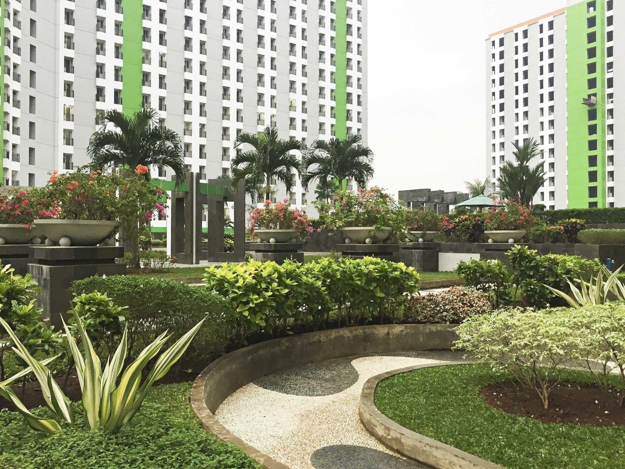 Reddoorz Apartment @ Green Pramuka Jacarta Exterior foto